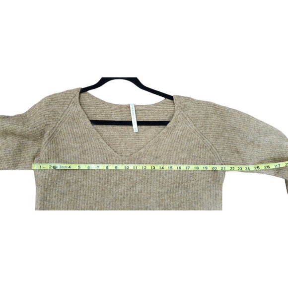 Aritzia Group by Babaton Tessin Sweater Size M - Picture 6 of 12